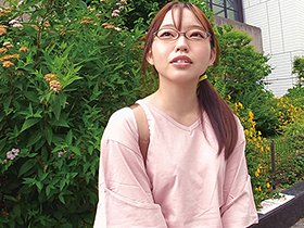 地味なメガネ女子だけど…大学では噂になるほどヤリマンの女子大生 のぞみ　サンプル画像02